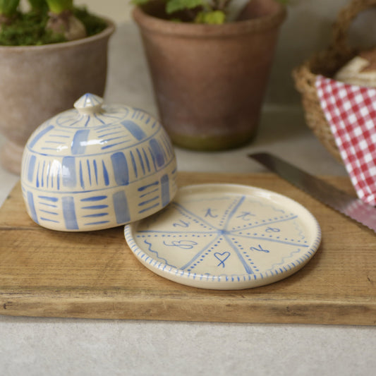 ARTY FARTY BUTTER DISH / folkie