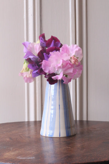 VASE or JUG // stripes