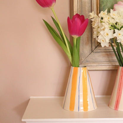 VASE or JUG // stripes